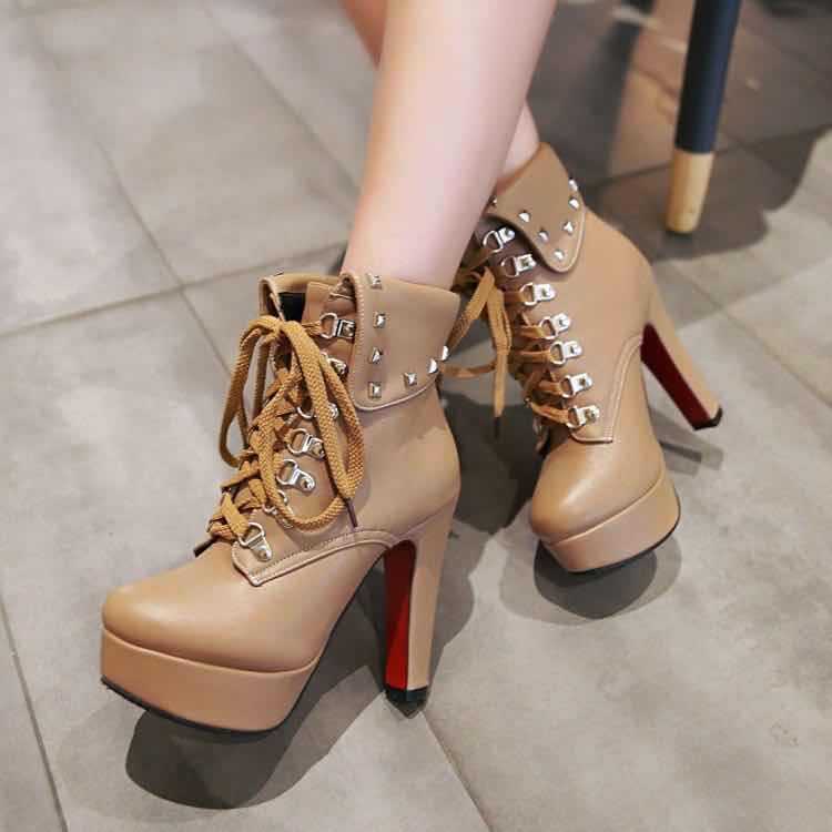 Womens Low-top Studded Height-increasing Dr Martens-style Boots With A Chunky Heel